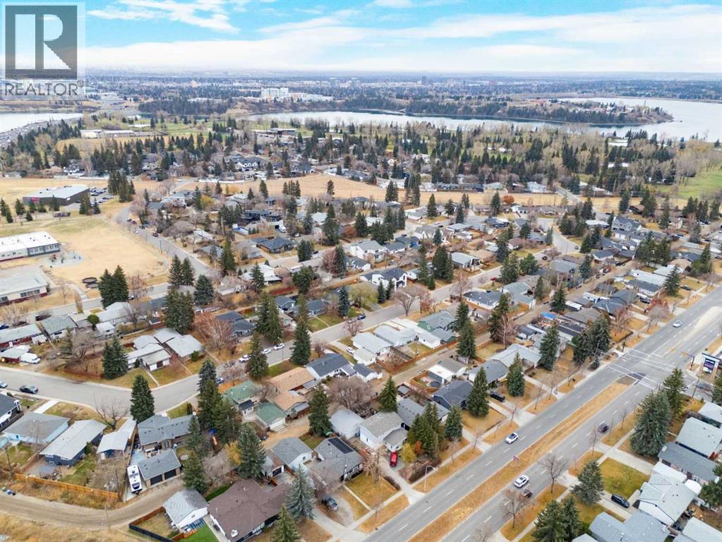 6407 Lombardy Crescent SW, Calgary, Alberta  T3E 5R3 - Photo 35 - A2332874
