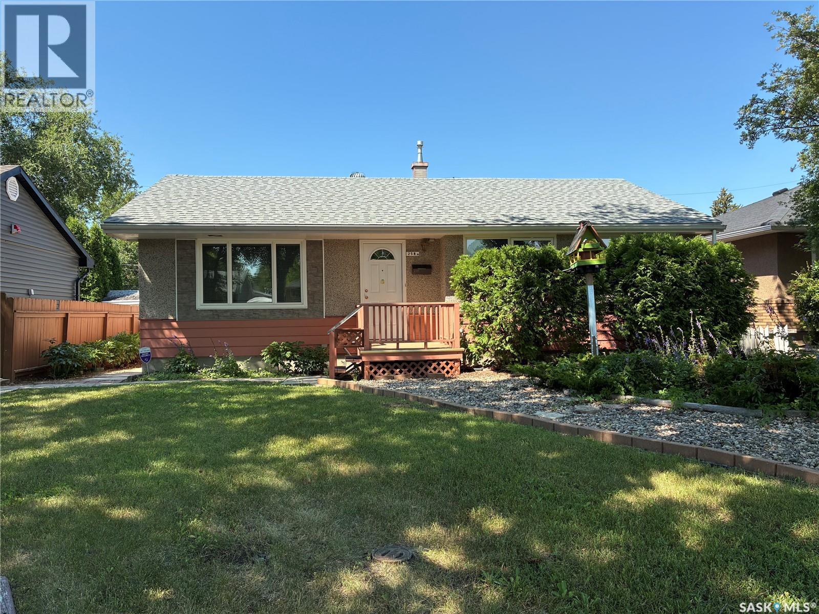 258 Rose Street N, Regina, Saskatchewan  S4R 2Y2 - Photo 1 - SK044083