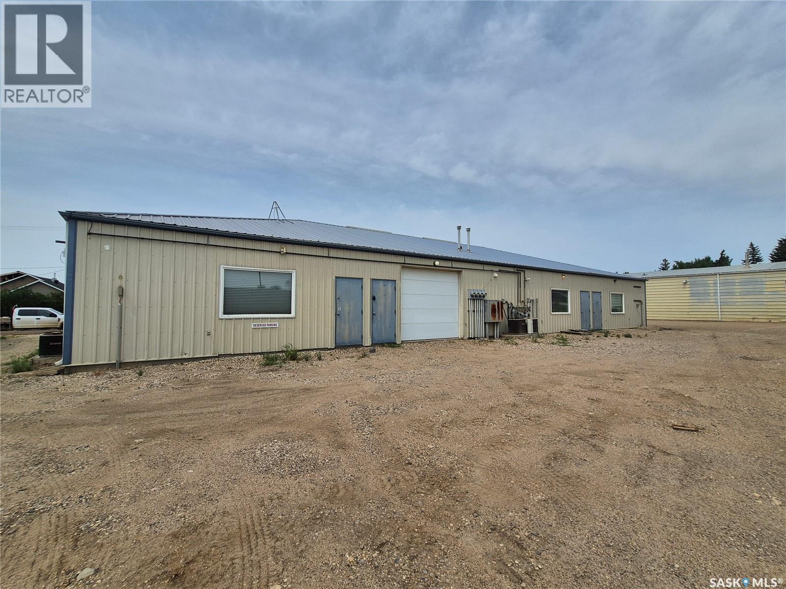 24 12th Street NE, Weyburn, Saskatchewan  S4H 1K2 - Photo 48 - SK029262