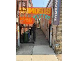 868 KING Street W, hamilton, Ontario