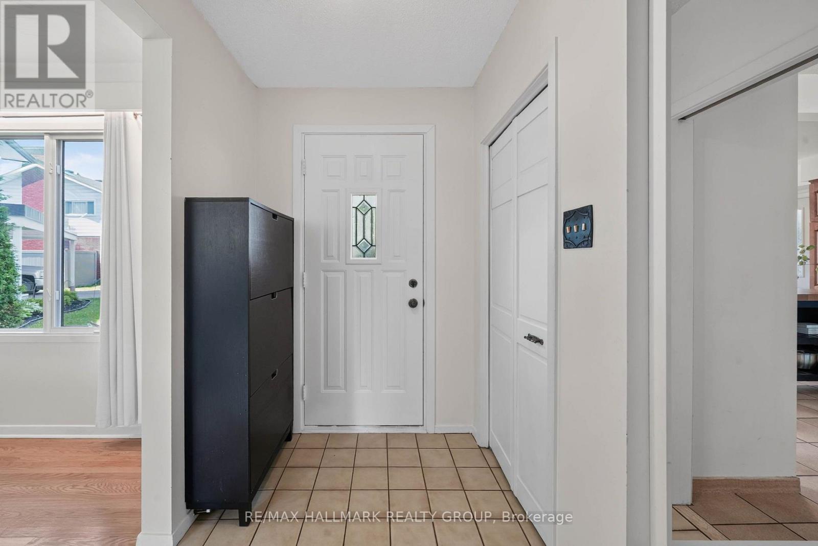 1038 Arnot Road, Ottawa, Ontario K2C 0H4 - Photo 3 - X13622642