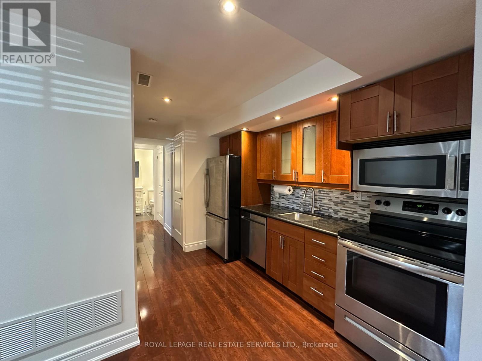 Lower - 87 Lawrence Avenue W, Toronto, Ontario  M5M 1A7 - Photo 5 - C13622512
