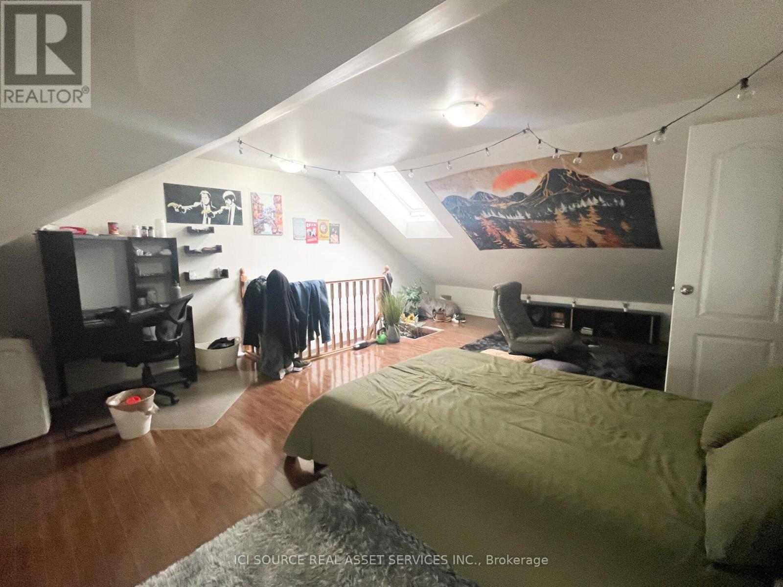 2nd & 3rd Floor - 167 Markham Street, Toronto, Ontario  M6J 2G7 - Photo 13 - C13622644