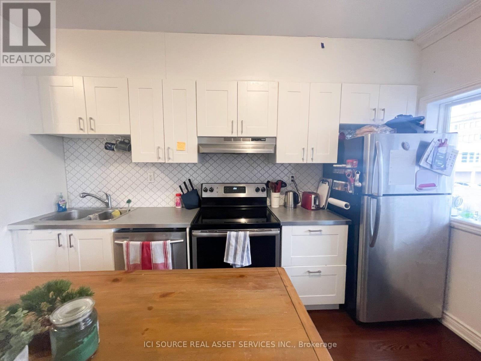 2nd & 3rd Floor - 167 Markham Street, Toronto, Ontario  M6J 2G7 - Photo 2 - C13622644