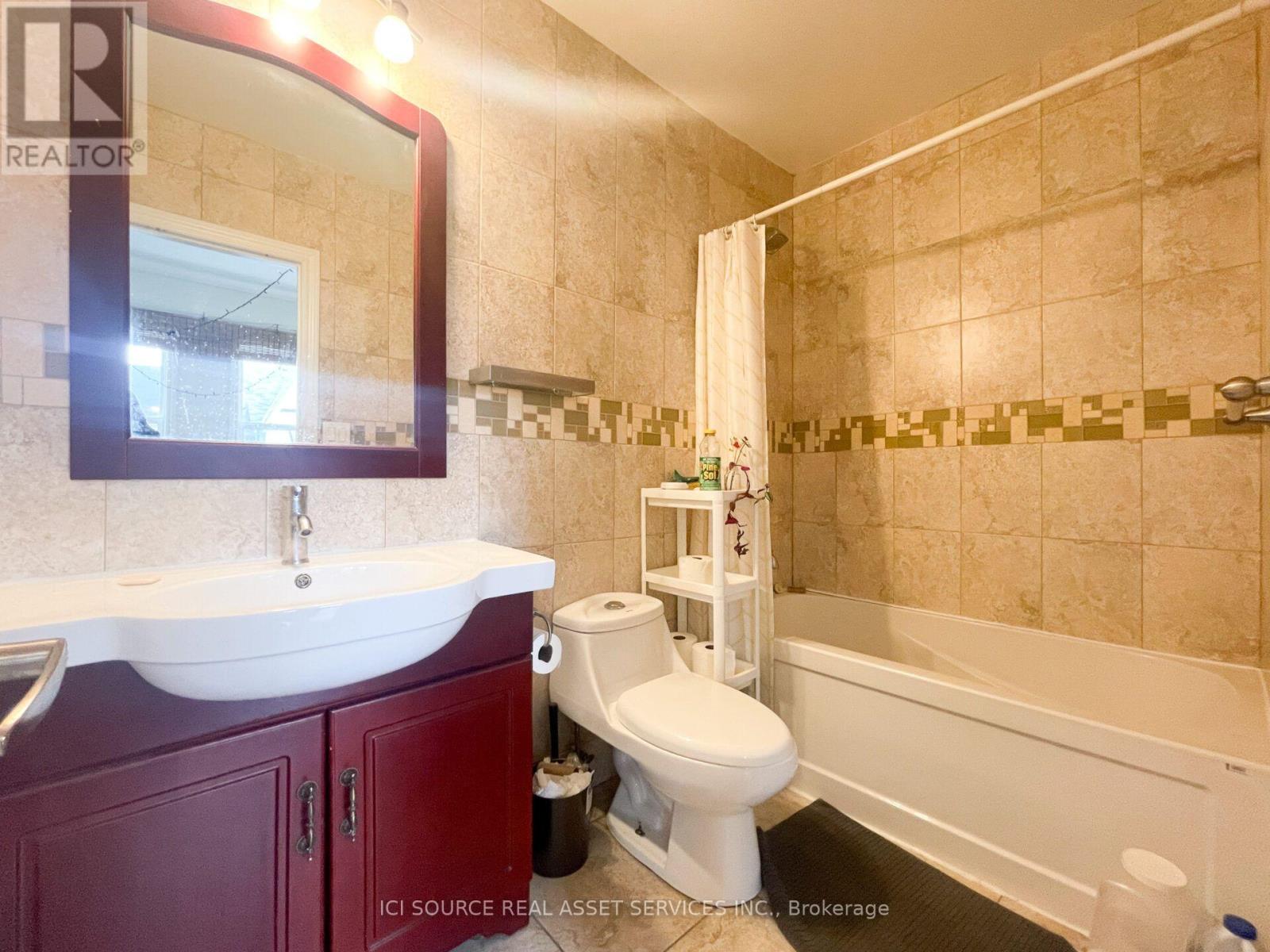 2nd & 3rd Floor - 167 Markham Street, Toronto, Ontario  M6J 2G7 - Photo 21 - C13622644
