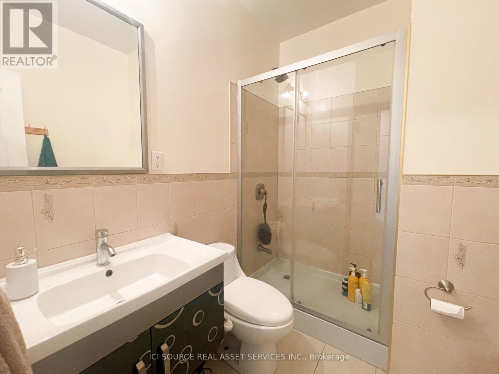 2nd & 3rd Floor - 167 Markham Street, Toronto, Ontario  M6J 2G7 - Photo 5 - C13622644