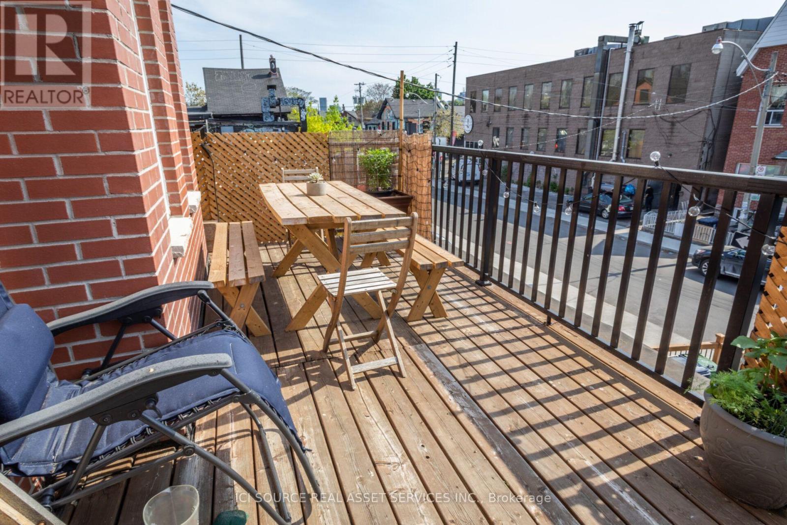2nd & 3rd Floor - 167 Markham Street, Toronto, Ontario  M6J 2G7 - Photo 7 - C13622644