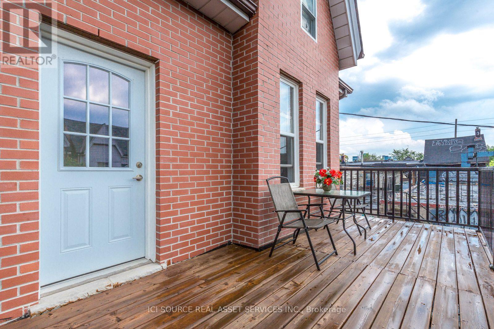 2nd & 3rd Floor - 167 Markham Street, Toronto, Ontario  M6J 2G7 - Photo 8 - C13622644