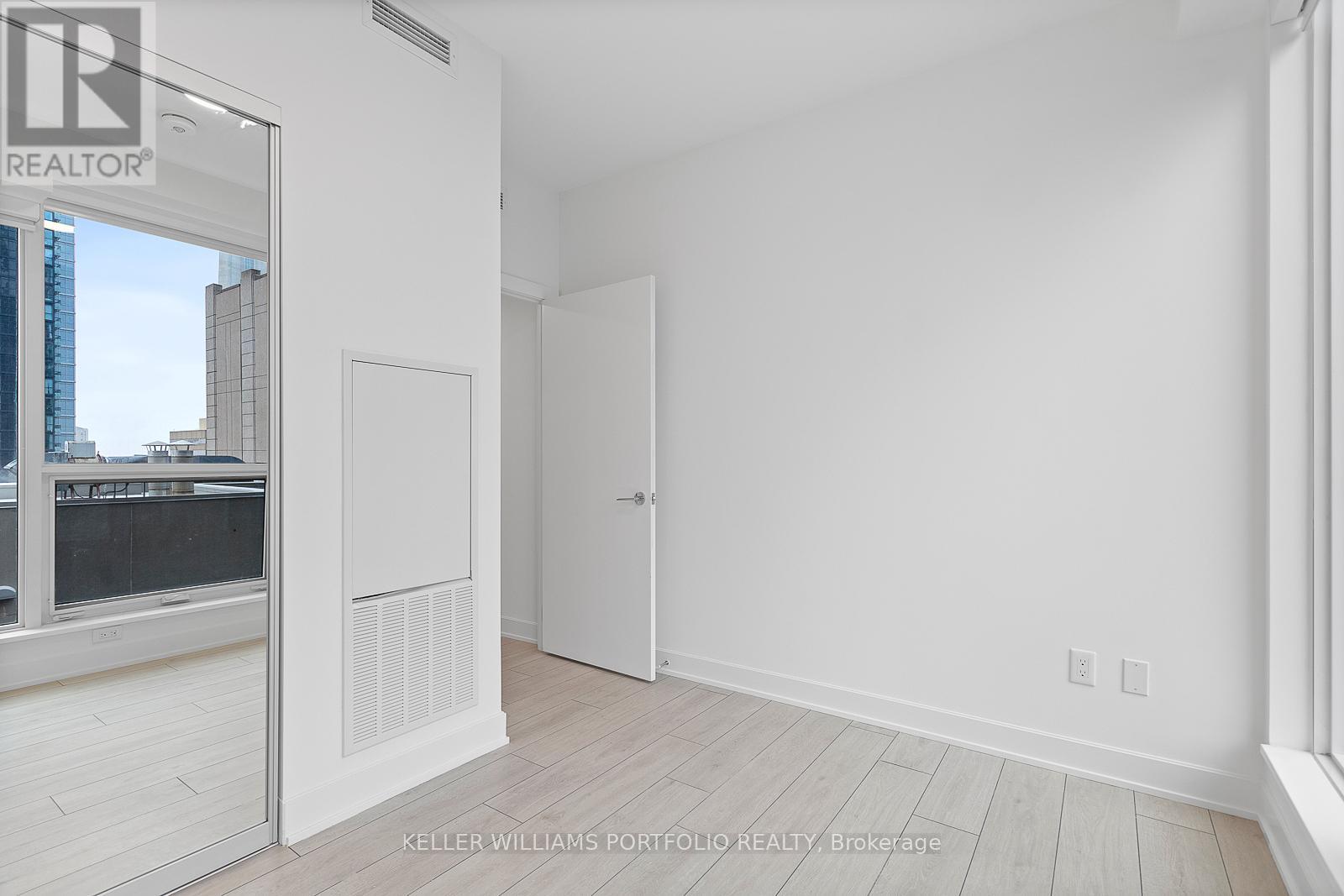 1408 - 15 Mercer Street, Toronto, Ontario  M5V 0T8 - Photo 9 - C13622654