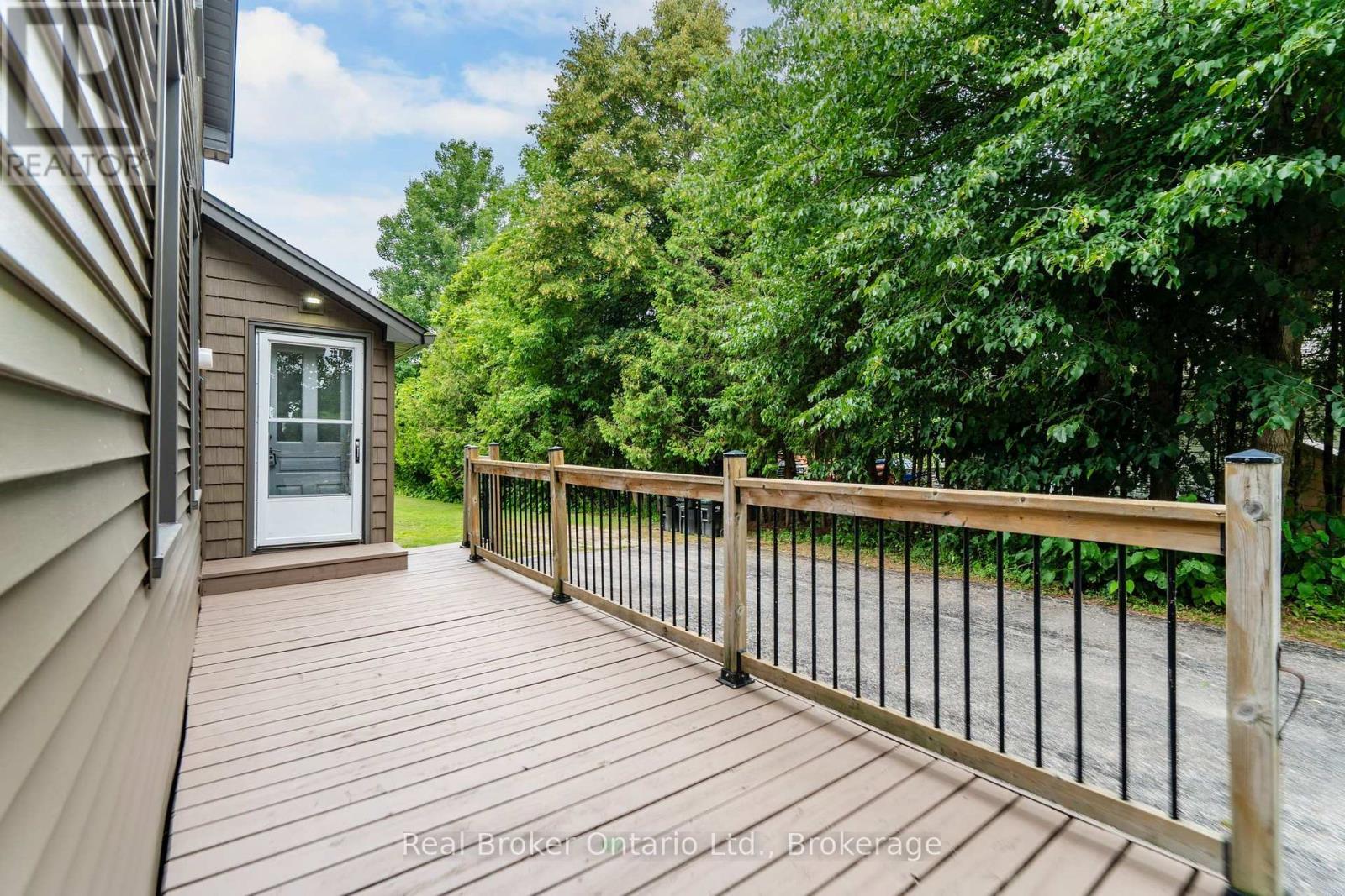 44 Balm Beach Road W, Tiny, Ontario  L9M 1R2 - Photo 2 - S13622646