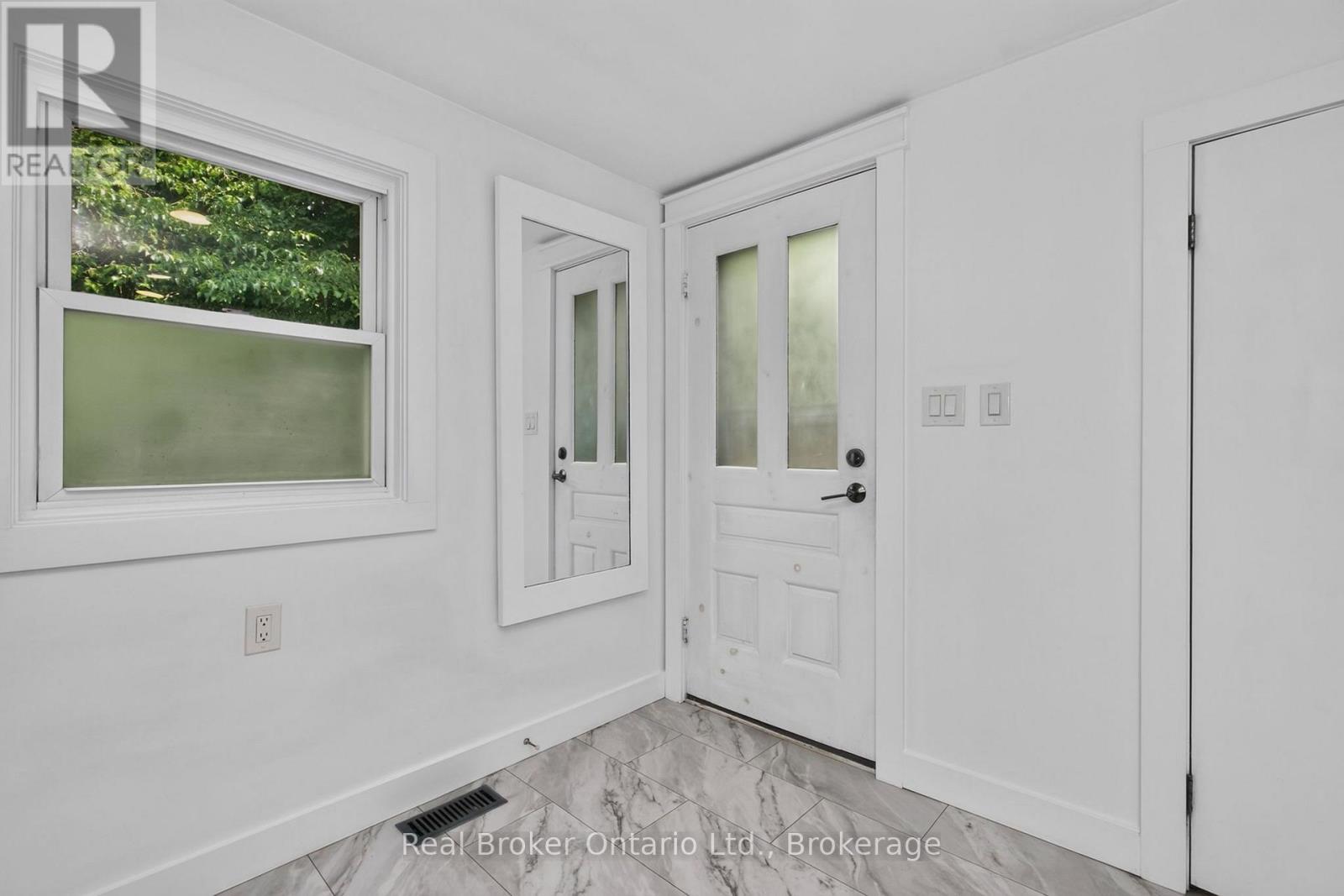 44 Balm Beach Road W, Tiny, Ontario  L9M 1R2 - Photo 9 - S13622646