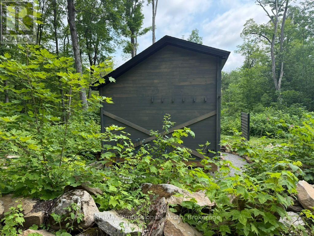 1035 Hearts Content Drive, Highlands East (Glamorgan), Ontario  K0M 1X0 - Photo 8 - X13622496