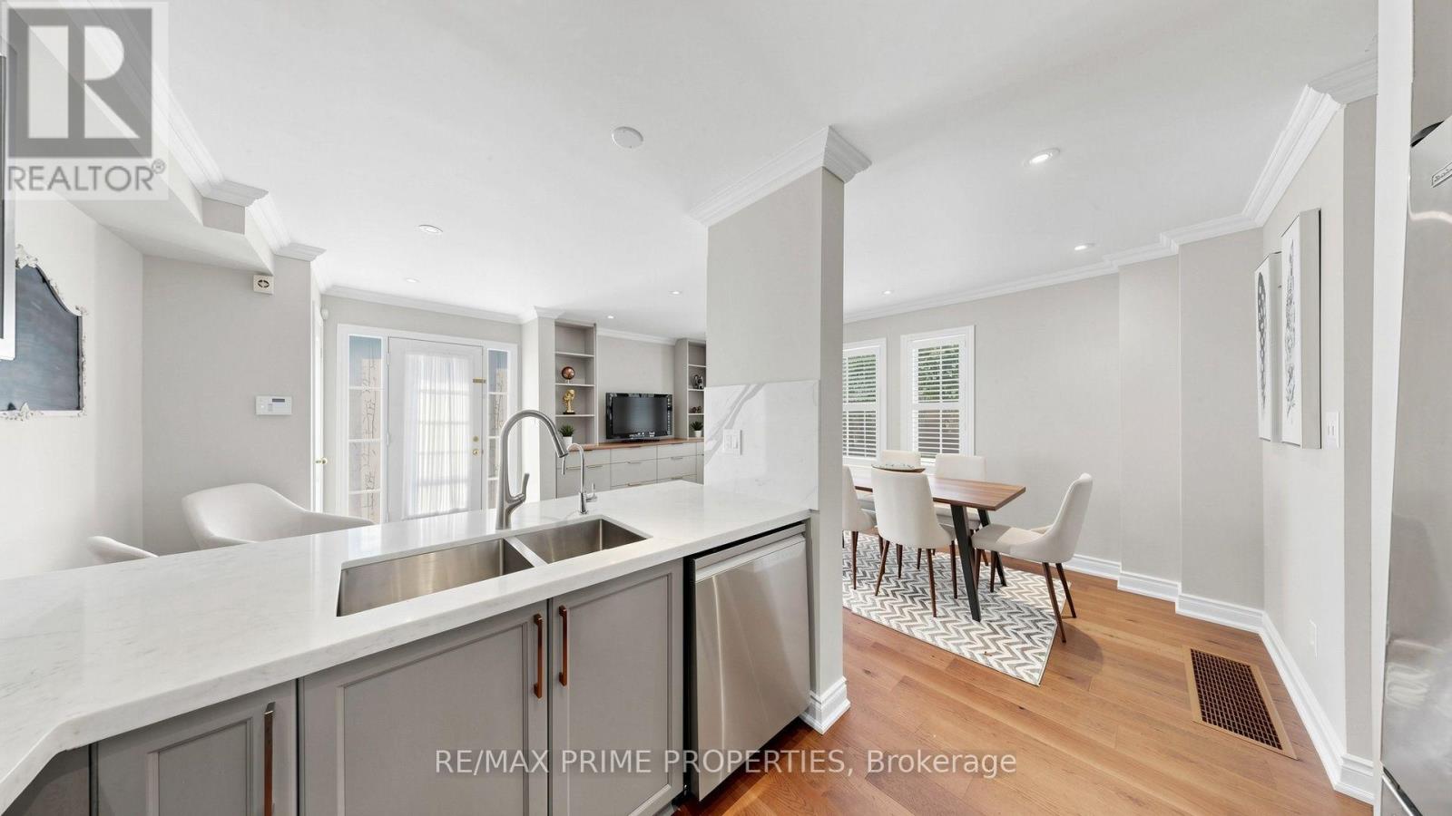 499 White's Hill Avenue, Markham, Ontario  L6B 0J8 - Photo 9 - N13622528