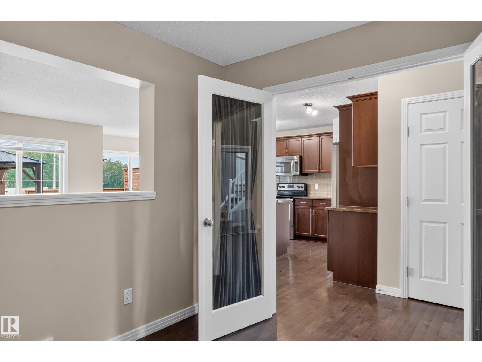 3906 6 St NW, Edmonton, Alberta  T6T 0T5 - Photo 11 - E4501423