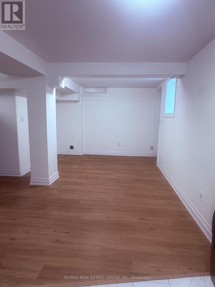 4 Continental Road W, Brampton, Ontario  L7A 2H5 - Photo 4 - W13622488