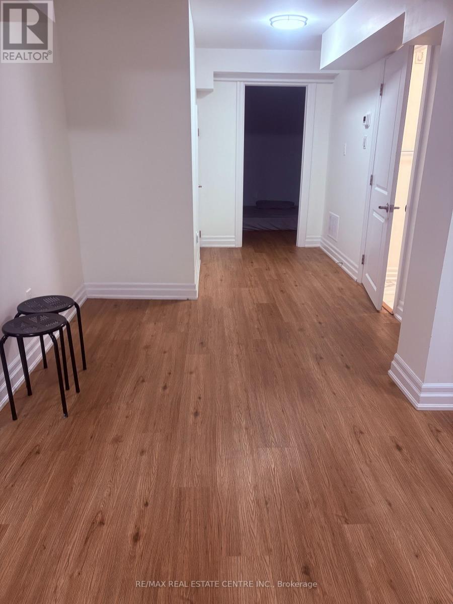 4 Continental Road W, Brampton, Ontario  L7A 2H5 - Photo 5 - W13622488