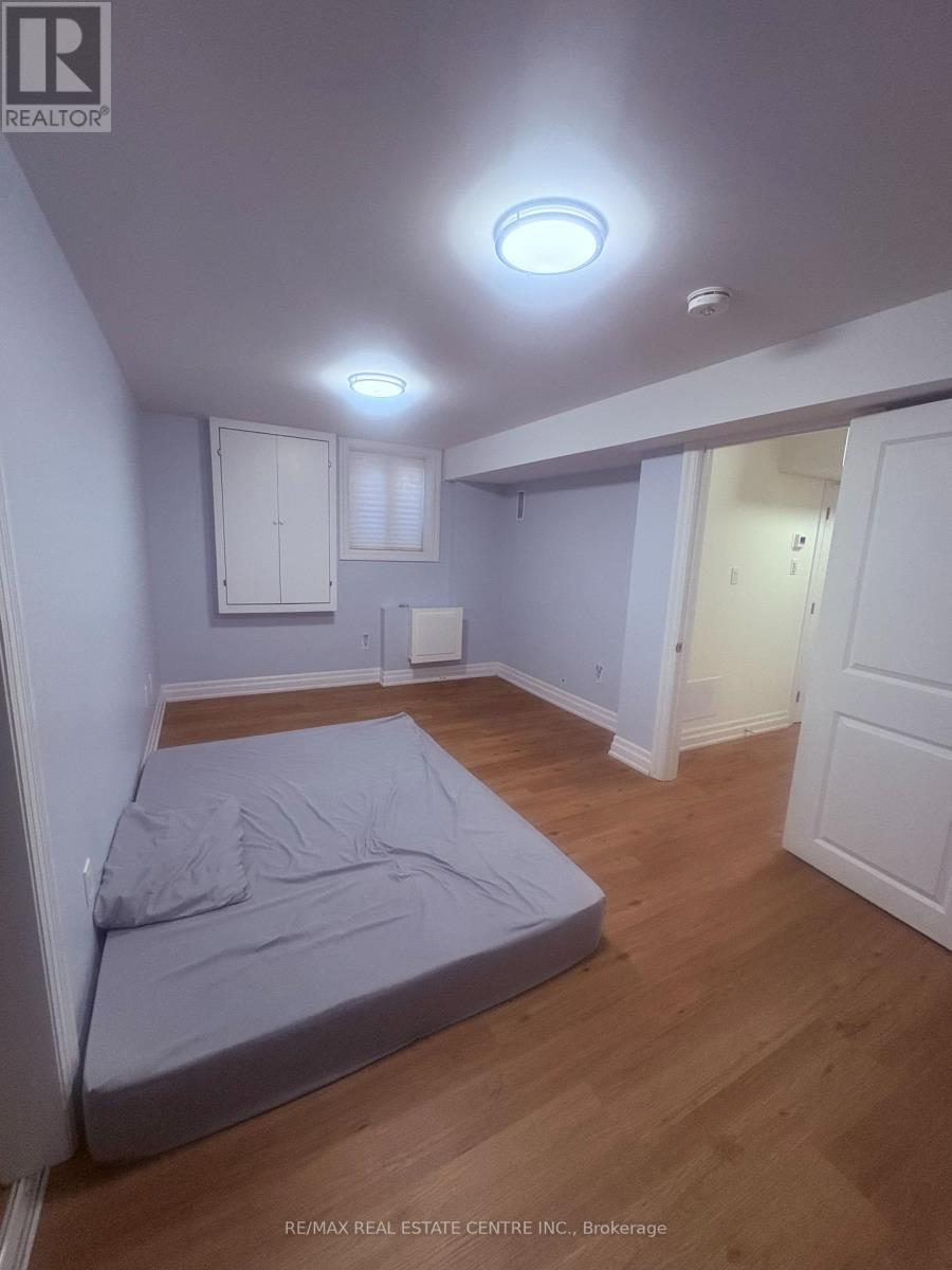 4 Continental Road W, Brampton, Ontario  L7A 2H5 - Photo 6 - W13622488