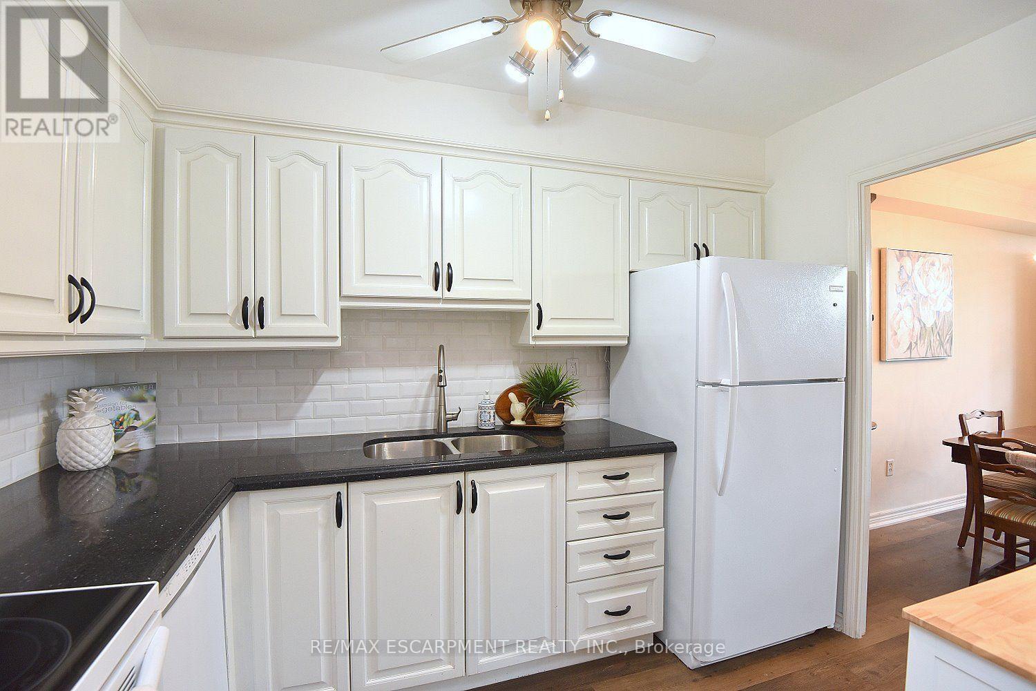 401 - 2263 Marine Drive, Oakville, Ontario  L6L 5K1 - Photo 11 - W13622582
