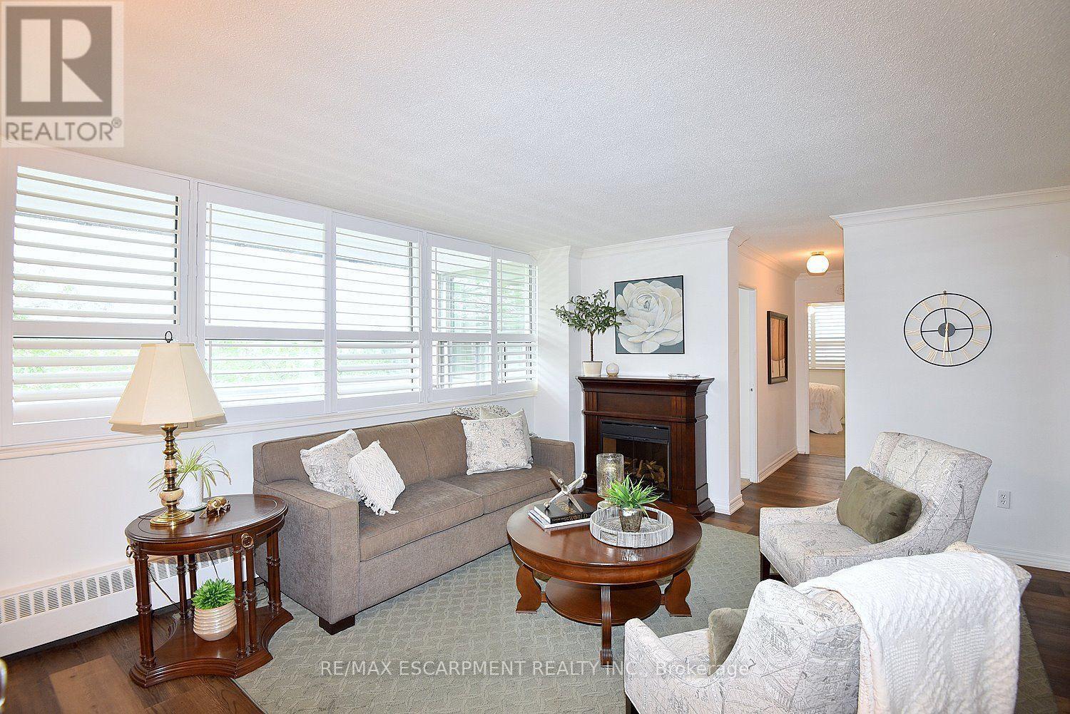 401 - 2263 Marine Drive, Oakville, Ontario  L6L 5K1 - Photo 3 - W13622582