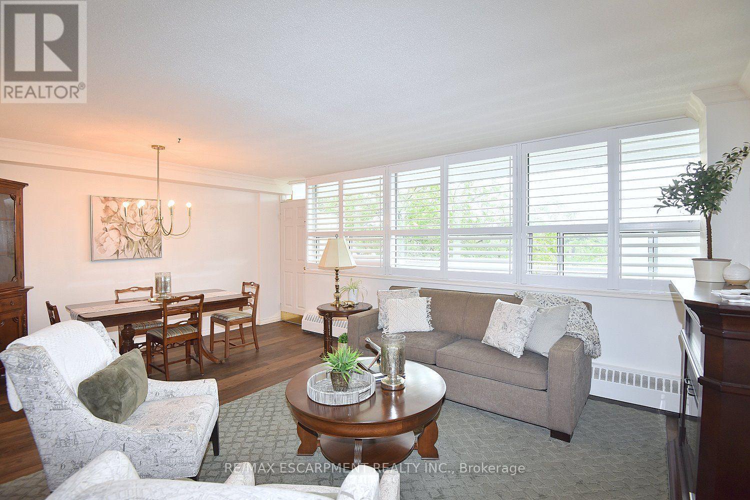 401 - 2263 Marine Drive, Oakville, Ontario  L6L 5K1 - Photo 4 - W13622582