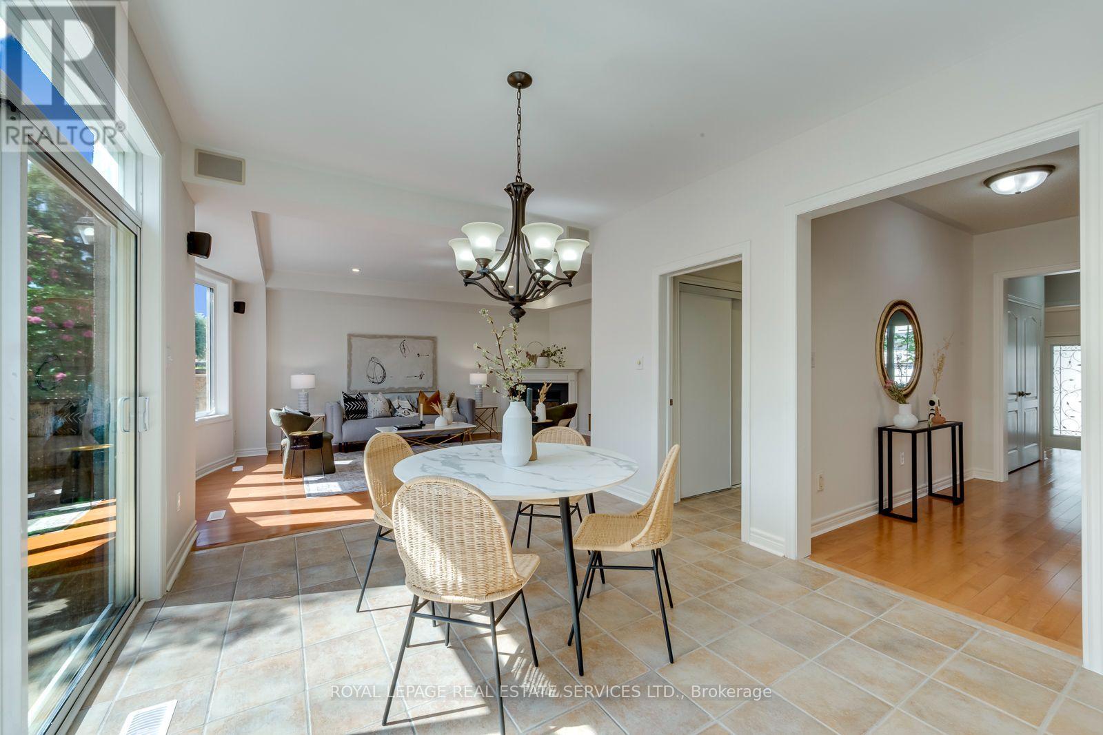 2116 Blackforest Crescent, Oakville, Ontario  L6M 4T6 - Photo 19 - W13622624