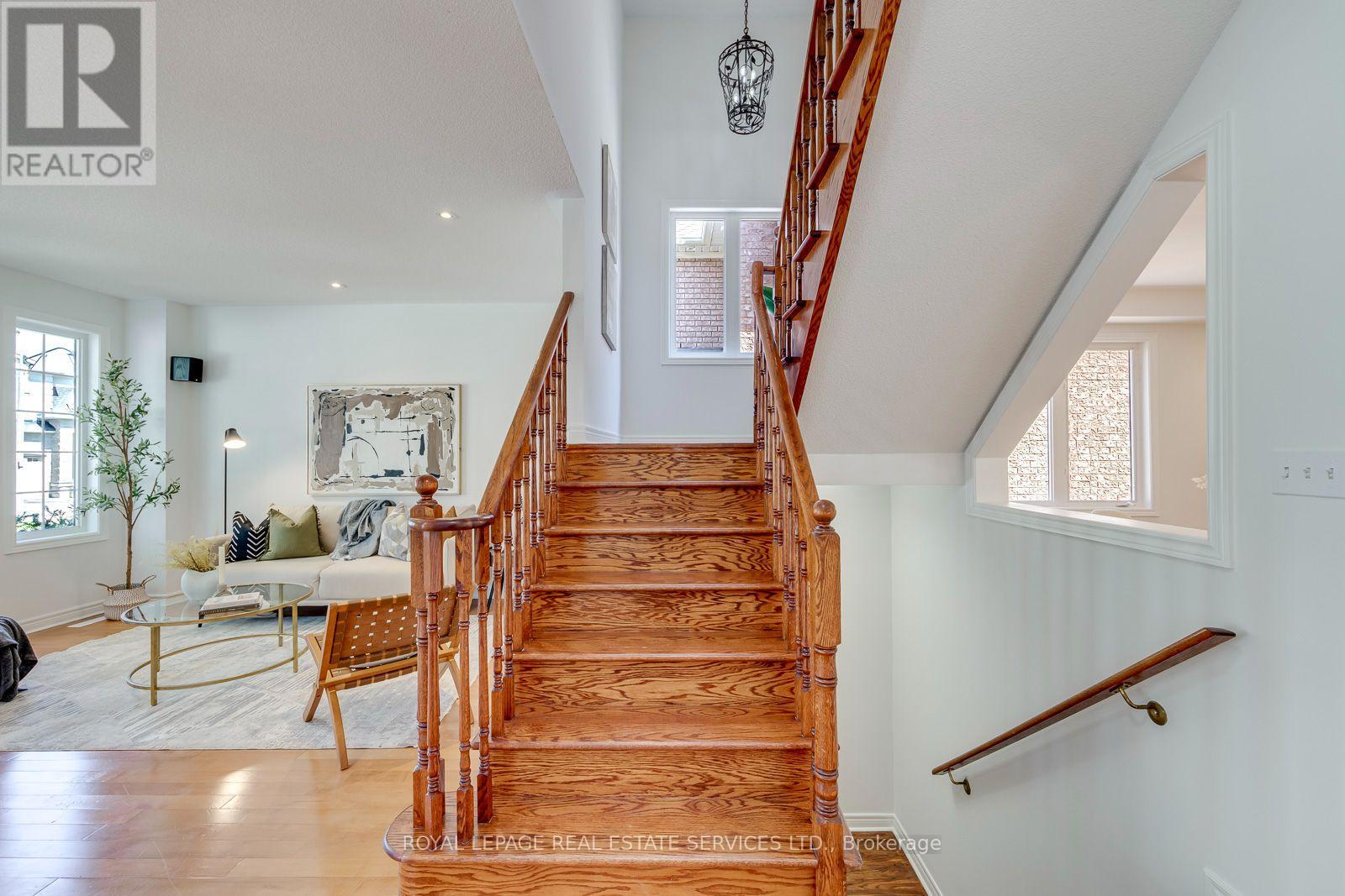 2116 Blackforest Crescent, Oakville, Ontario  L6M 4T6 - Photo 22 - W13622624