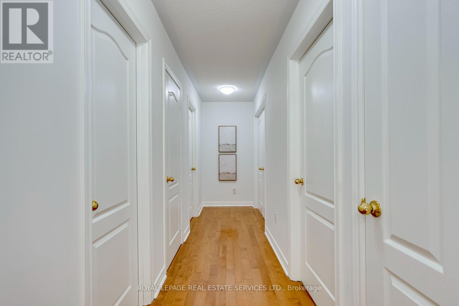 2116 Blackforest Crescent, Oakville, Ontario  L6M 4T6 - Photo 24 - W13622624