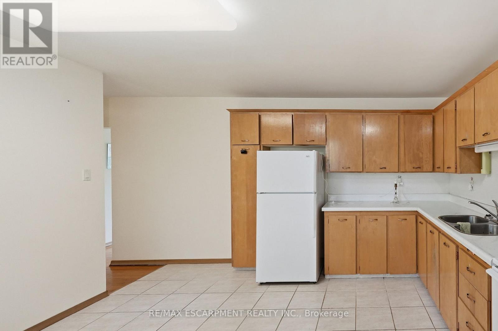 44 Mcdonald Court, Hamilton, Ontario  L9H 7C4 - Photo 11 - X13622506