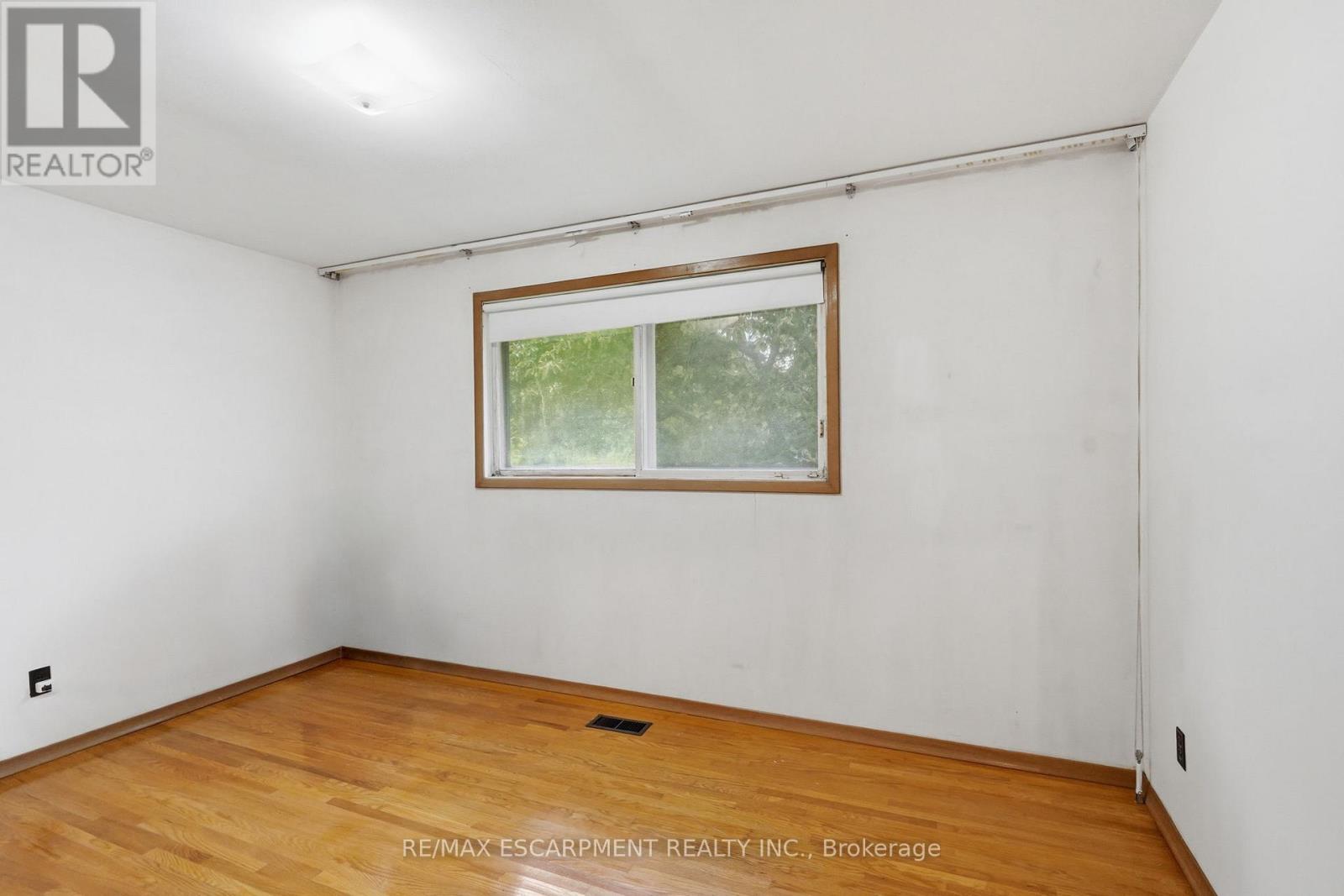44 Mcdonald Court, Hamilton, Ontario  L9H 7C4 - Photo 17 - X13622506