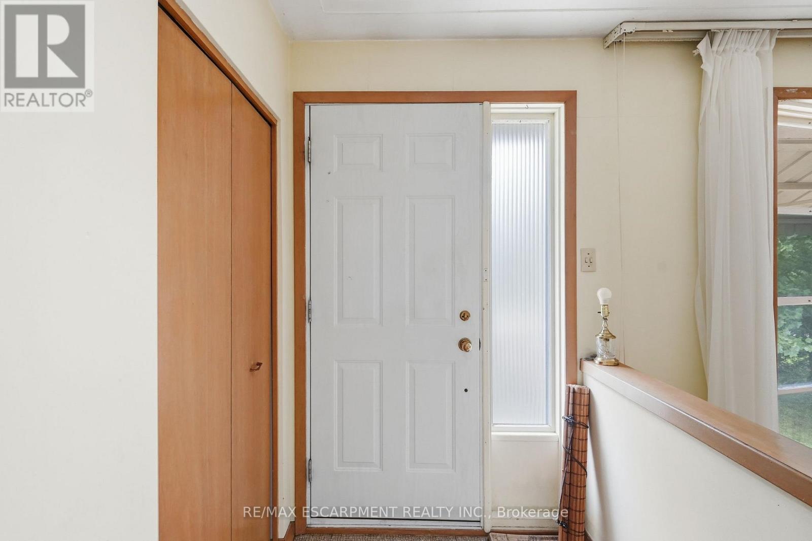 44 Mcdonald Court, Hamilton, Ontario  L9H 7C4 - Photo 4 - X13622506
