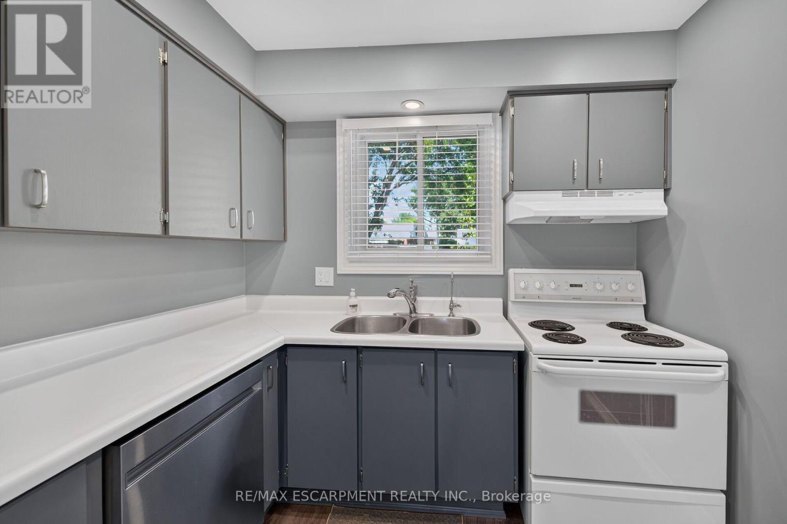 2 - 199 York Road, Hamilton, Ontario  L9H 1M9 - Photo 18 - X13622550