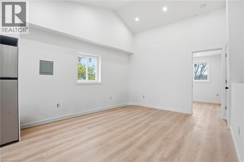 1049 Glencairn Avenue Unit# Main House Upper, North York, Ontario  M6B 2B1 - Photo 6 - 40829069