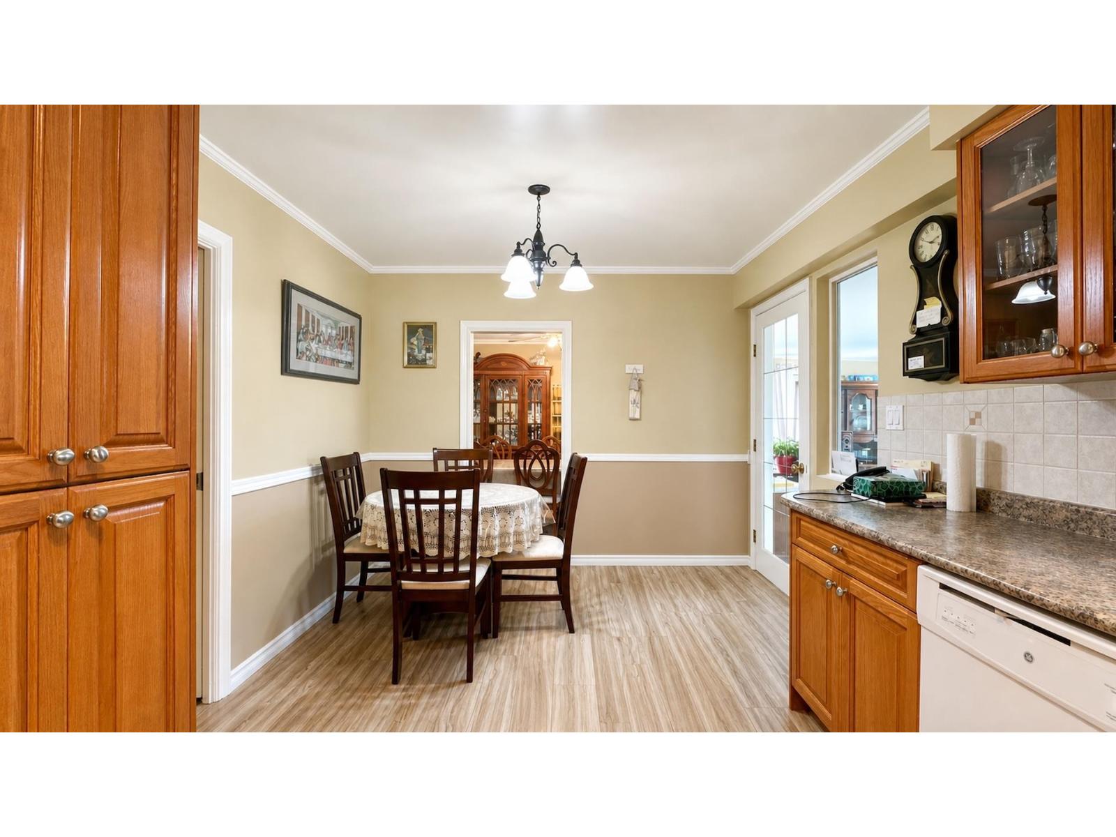 11010 Partridge Crescent, Surrey, British Columbia  V3R 5A8 - Photo 6 - R3130780