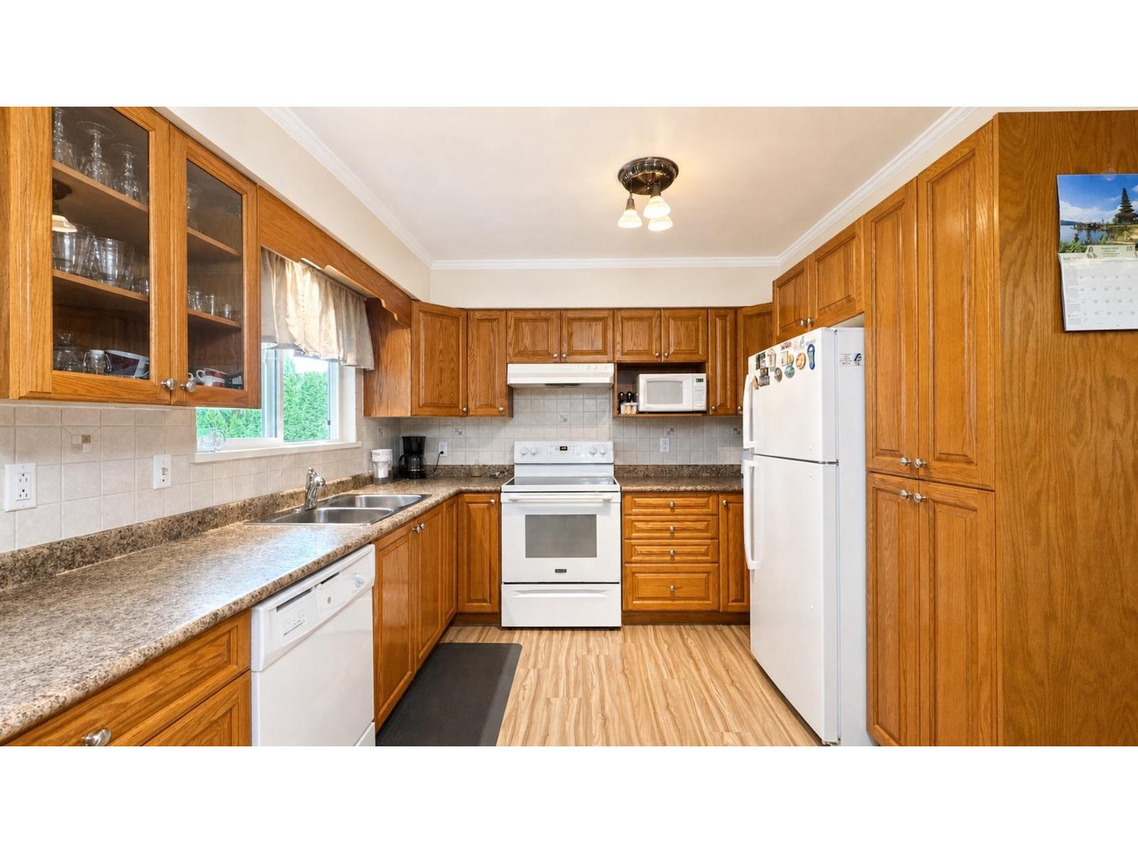 11010 Partridge Crescent, Surrey, British Columbia  V3R 5A8 - Photo 5 - R3130780