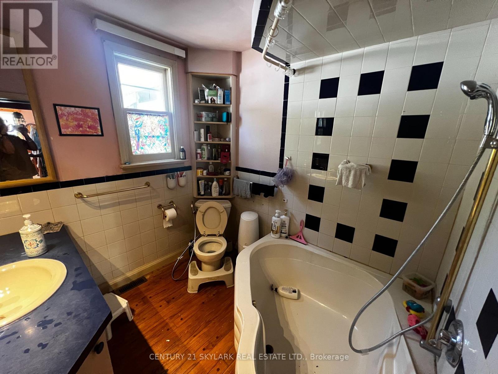 34 Clarence Street, Brampton, Ontario  L6W 1S3 - Photo 12 - W13605738