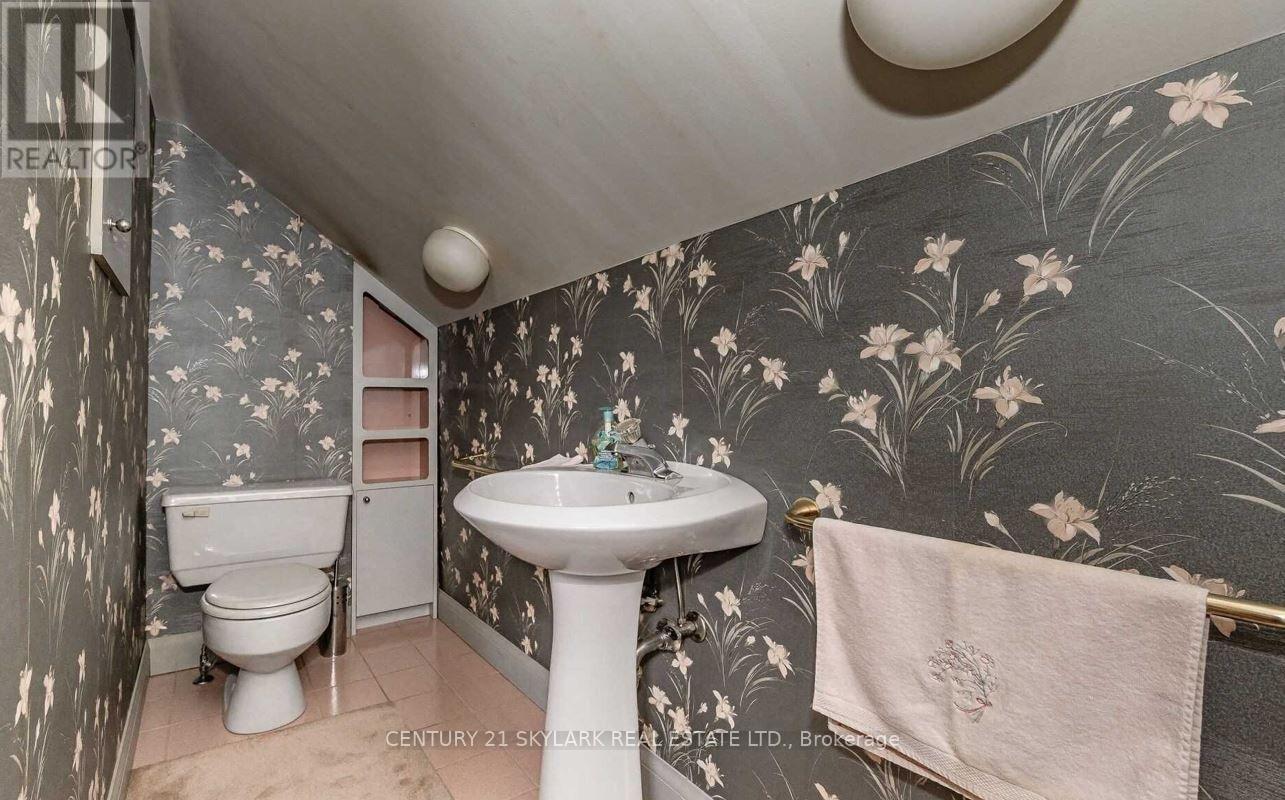 34 Clarence Street, Brampton, Ontario  L6W 1S3 - Photo 13 - W13605738