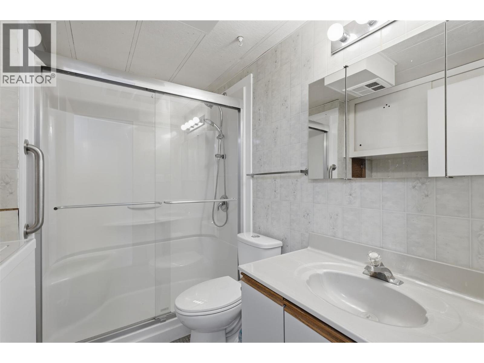 2401 Ord Road Unit# 32, Kamloops, British Columbia  V2B 7V8 - Photo 18 - 10396087