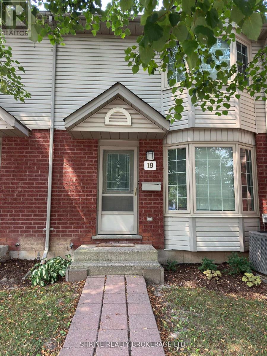 19 - 70 CHAPMAN COURT, London North, Ontario