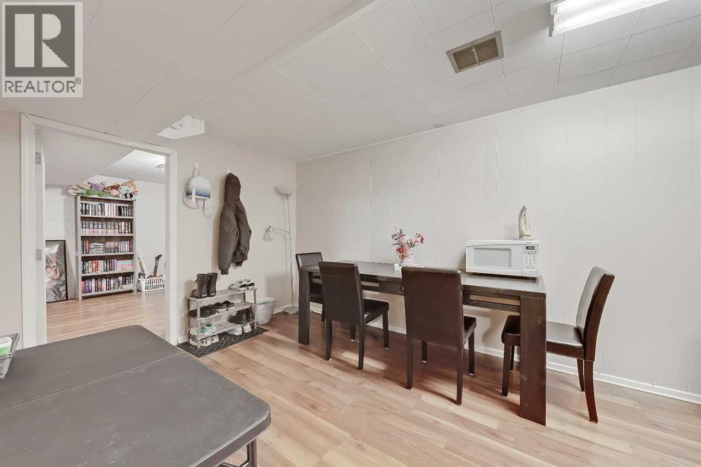 4315 Charleswood Drive Nw, Calgary, Alberta T2L 2E3 - Photo 22 - A2322109