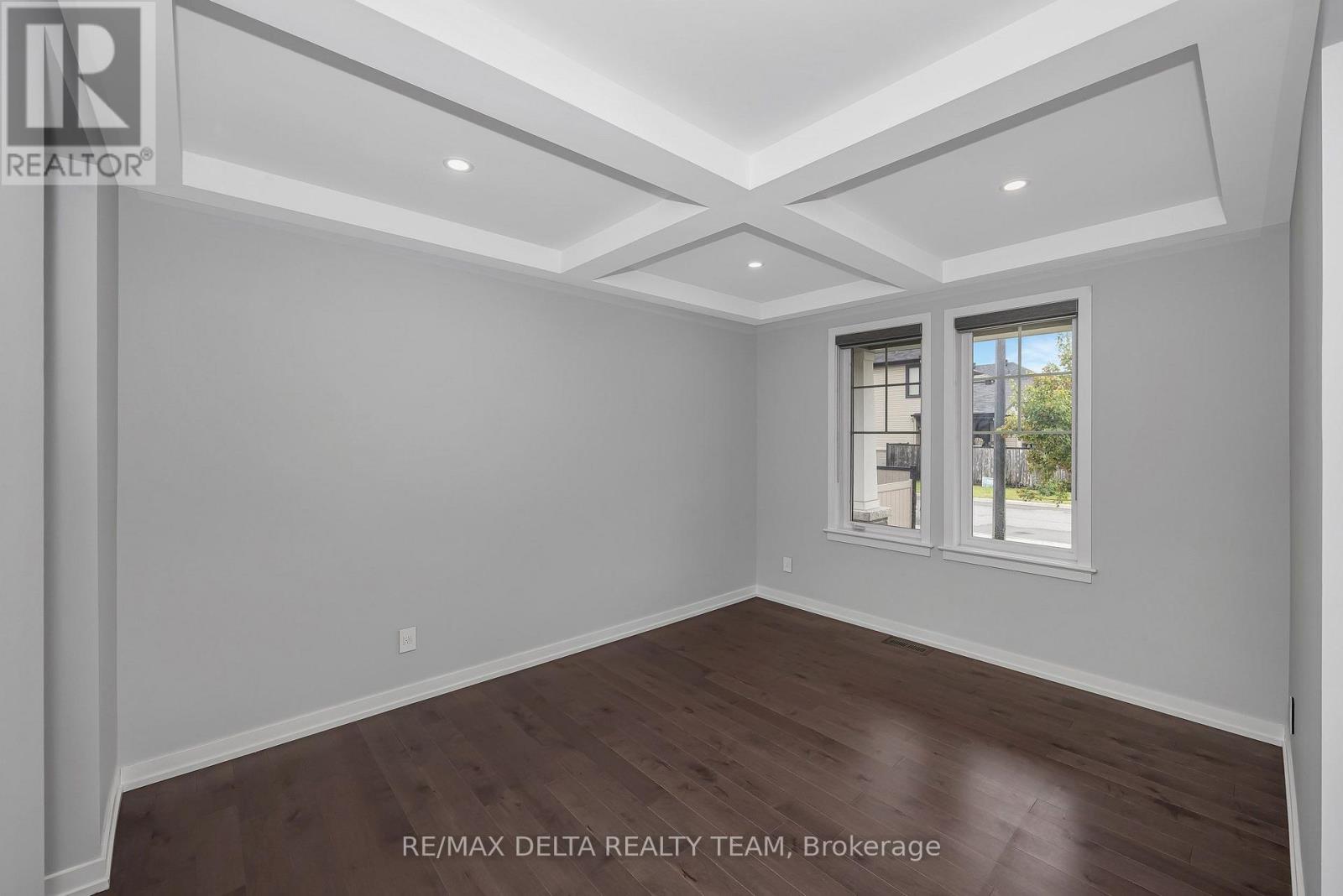 165 Groningen Street, Ottawa, Ontario  K2V 0C6 - Photo 5 - X13622744