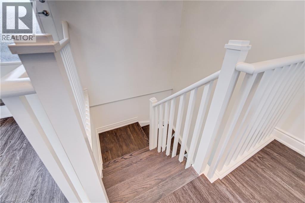 1940 Ironstone Drive Unit# 304, Burlington, Ontario  L7L 0E4 - Photo 5 - 40849345