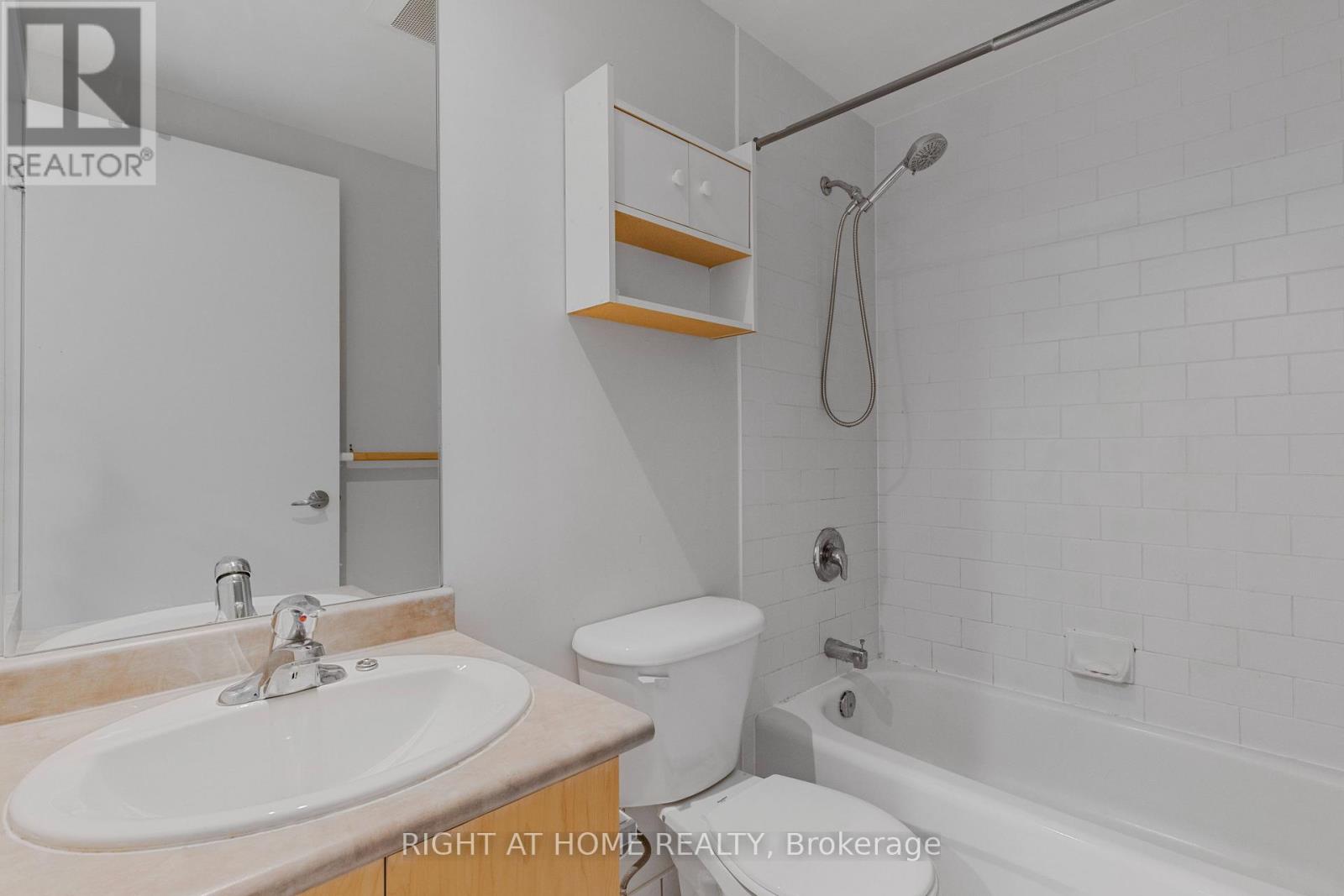 1102 - 281 Mutual Street, Toronto, Ontario  M4Y 3C4 - Photo 8 - C13622730
