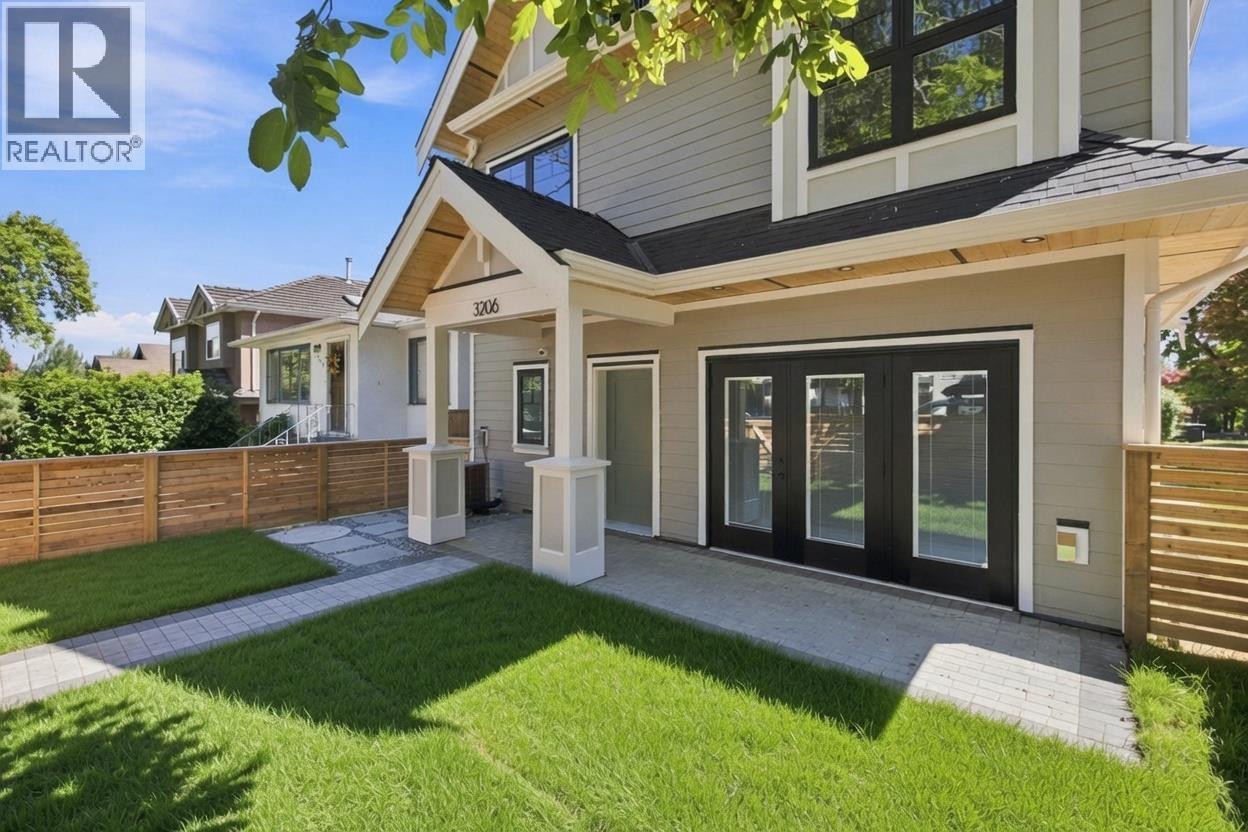 3206 E Georgia Street, Vancouver, British Columbia  V5K 2L3 - Photo 2 - R3151359