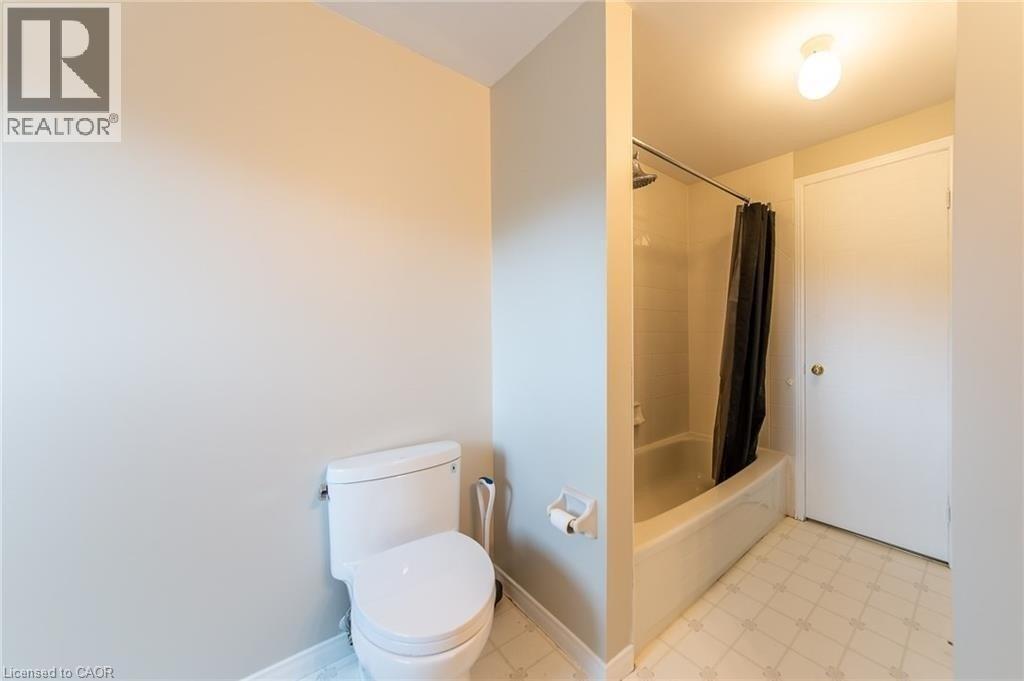 426 Downsview Place, Waterloo, Ontario  N2K 3T9 - Photo 11 - 40848882