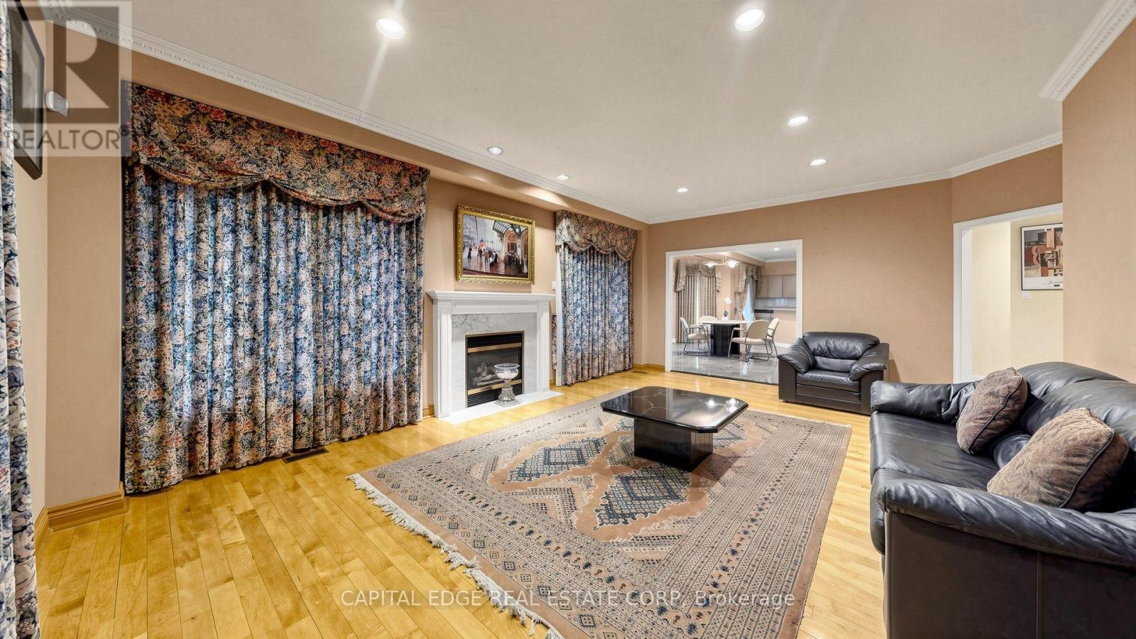 5298 Roanoke Court, Mississauga, Ontario  L5M 5H8 - Photo 10 - W13622708