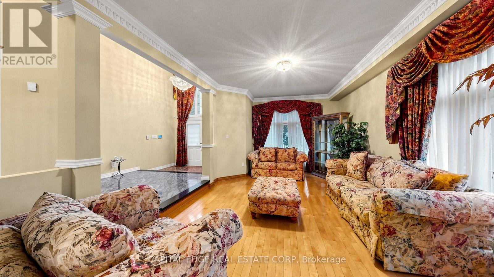 5298 Roanoke Court, Mississauga, Ontario  L5M 5H8 - Photo 6 - W13622708