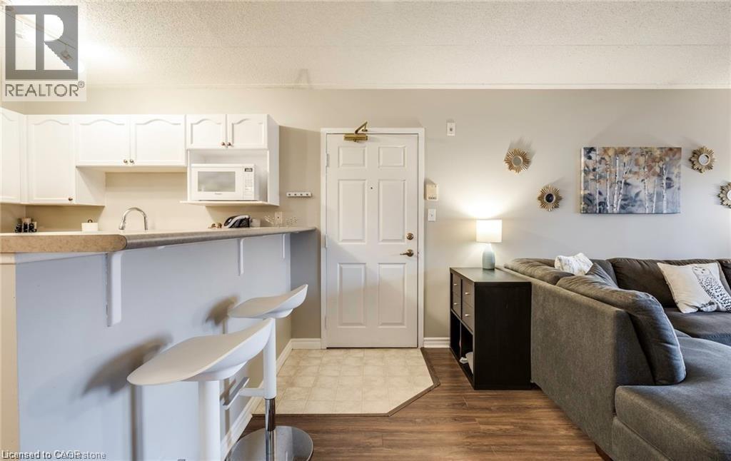 1411 Walkers Line Unit# 104, Burlington, Ontario  L7M 4O5 - Photo 7 - 40851054