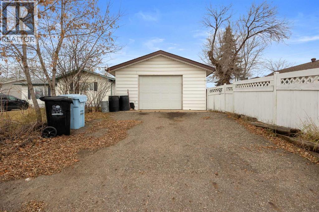 51 Fitzgerald Avenue, Fort Mcmurray, Alberta  T9H 1K6 - Photo 45 - A2331608