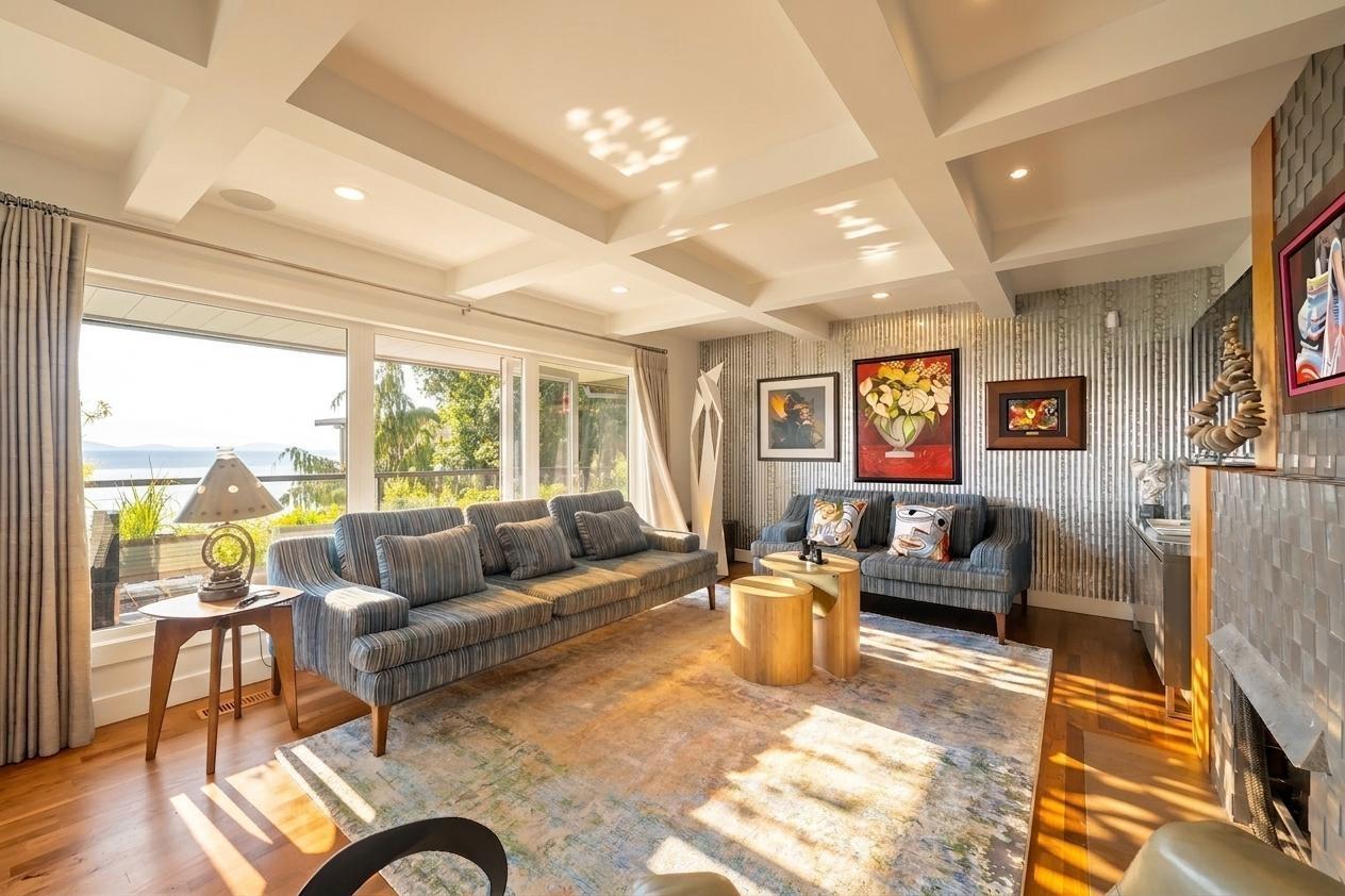14380 Sunset Drive, White Rock, British Columbia  V4B 2V5 - Photo 4 - R3151398