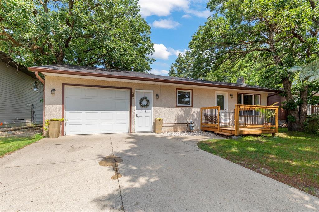 25 Park Street, Grunthal, Manitoba  R0A 0R0 - Photo 1 - 202619078